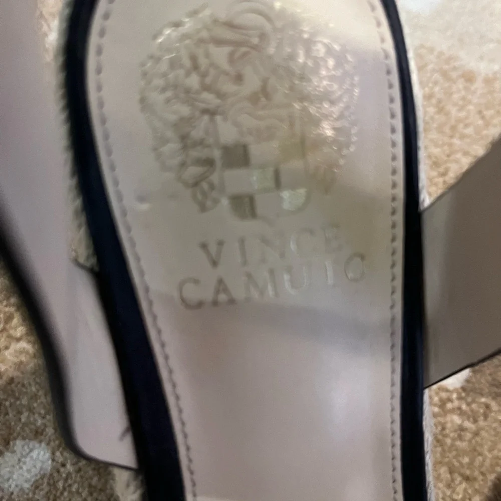 Sandals - Picture 3 of 3